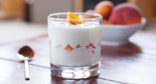 Yoghurt with fruit